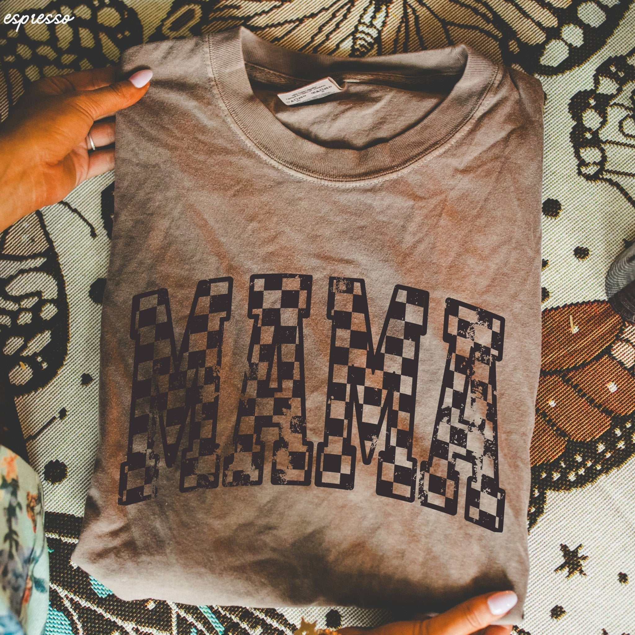 Mama Outline Checkered Tee - Triple B Outdoors